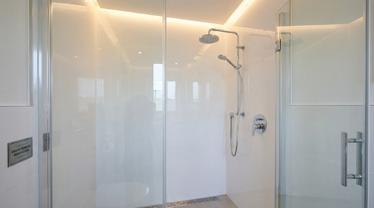 Royston’s Safest Walk-In Tubs: 5 Insider Secrets